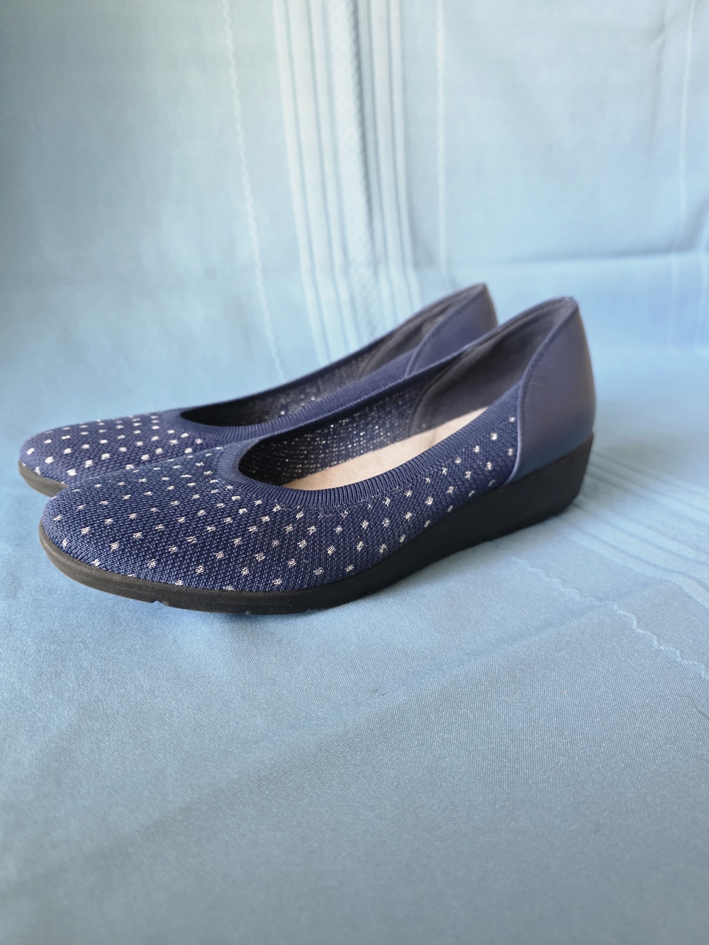 Croft & Barrow Strawberry Kiwi Navy Knit Wedge Flats Comfort Size 10M Polka Dot